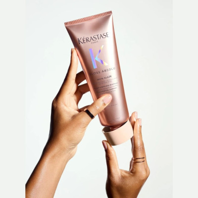Kerastase Gloss Absolu Insta Glaze Elektriklenmeye Eğilimli Saçlar İçin Parlaklık Veren Saç Kremi 250ml Kerastase Gloss Absolu Insta Glaze Elektriklenmeye Eğilimli Saçlar İçin Parlaklık Veren Saç Kremi 250ml