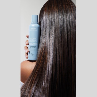Aveda Smooth Infusion Anti - Frizz Elektriklenme Karşıtı Şampuan 200ml Aveda Smooth Infusion Anti - Frizz Elektriklenme Karşıtı Şampuan 200ml