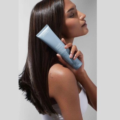 Aveda Smooth Infusion Perfectly Sleek Isıdan Koruyucu Elektriklenme Karşıtı Durulanmayan Saç Kremi 150ml Aveda Smooth Infusion Perfectly Sleek Isıdan Koruyucu Elektriklenme Karşıtı Durulanmayan Saç Kremi 150ml